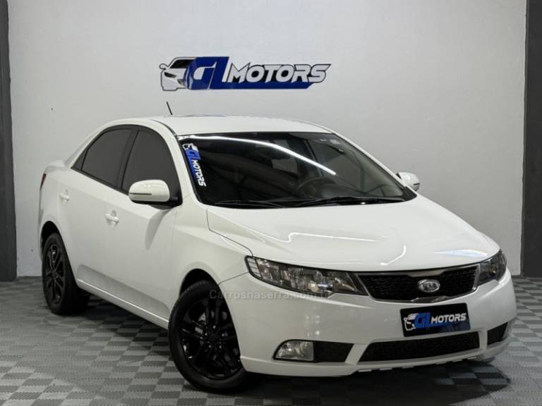 KIA MOTORS - CERATO - 2011/2011 - Branca - R$ 49.900,00