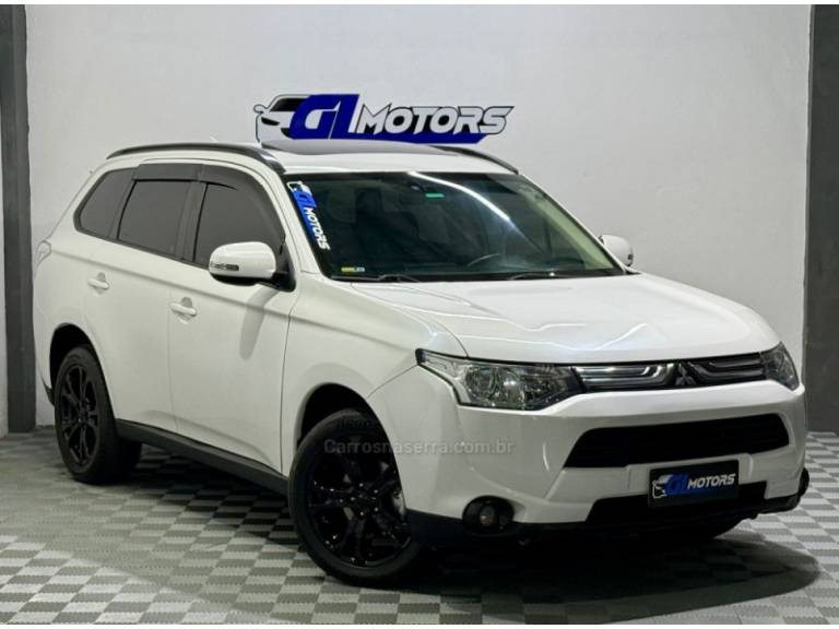 MITSUBISHI - OUTLANDER - 2014/2014 - Branca - R$ 69.900,00