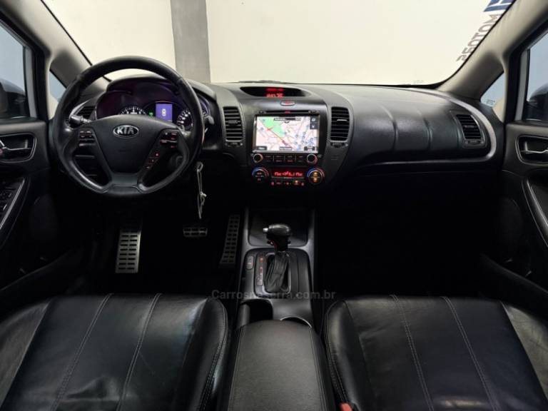 KIA MOTORS - CERATO - 2015/2015 - Branca - R$ 69.900,00