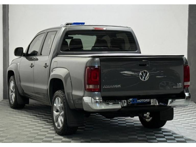 VOLKSWAGEN - AMAROK - 2019/2019 - Cinza - R$ 154.900,00