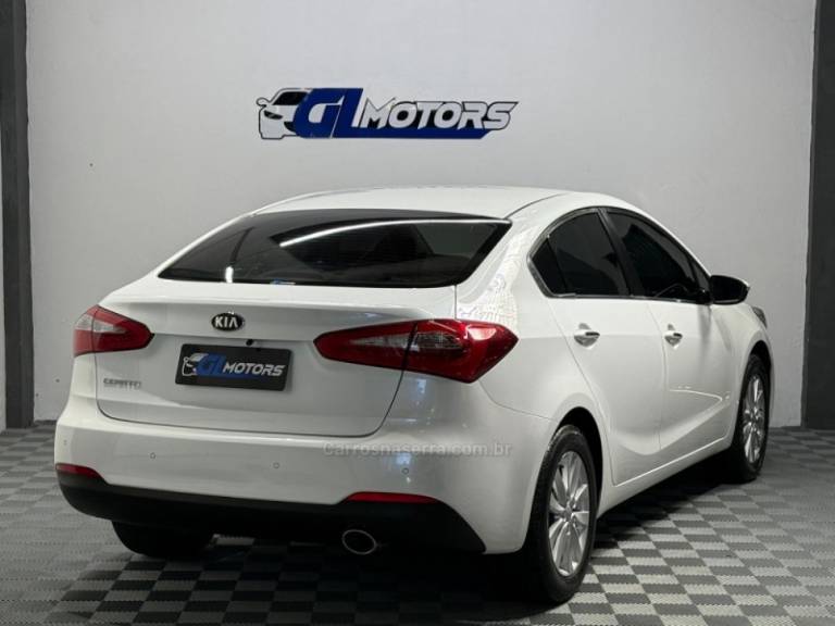 KIA MOTORS - CERATO - 2015/2015 - Branca - R$ 69.900,00