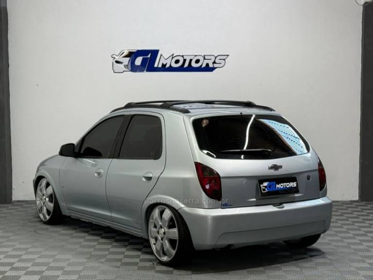 CHEVROLET - CELTA - 2012/2012 - Prata - R$ 31.900,00