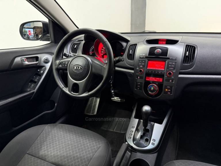KIA MOTORS - CERATO - 2010/2010 - Prata - R$ 47.900,00