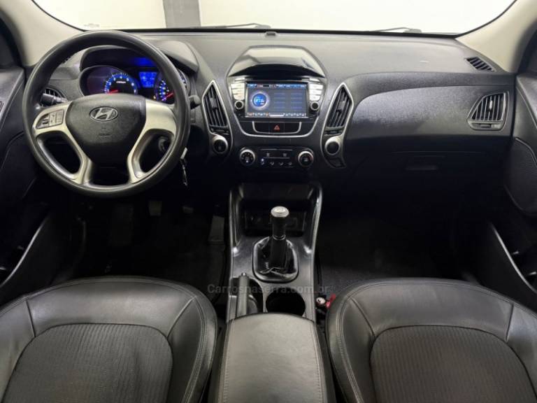 HYUNDAI - IX35 - 2012/2012 - Prata - R$ 63.900,00