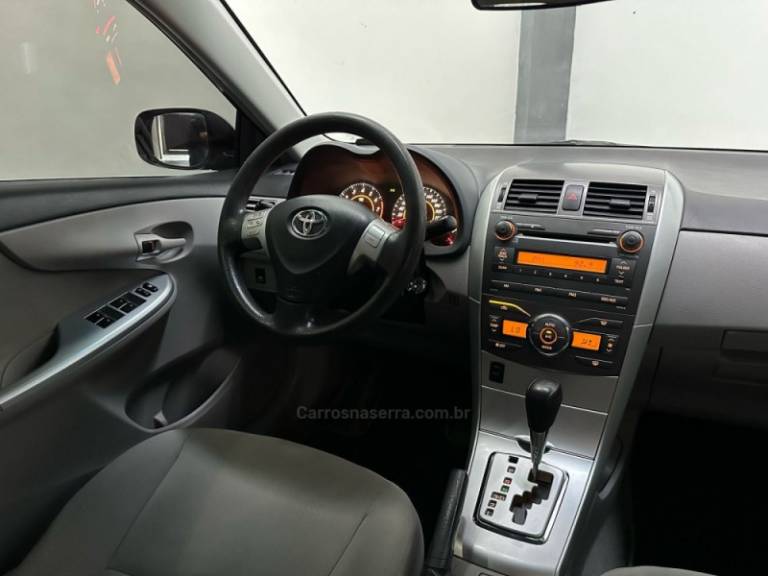 TOYOTA - COROLLA - 2012/2012 - Branca - R$ 64.900,00