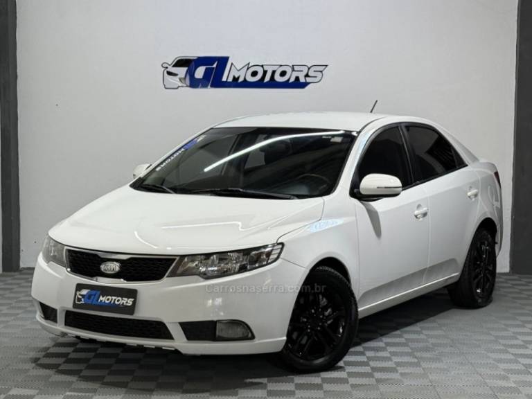KIA MOTORS - CERATO - 2011/2011 - Branca - R$ 49.900,00