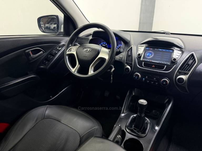 HYUNDAI - IX35 - 2012/2012 - Prata - R$ 63.900,00