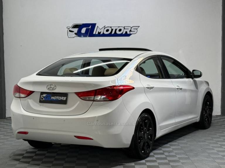 HYUNDAI - ELANTRA - 2012/2012 - Preta - R$ 69.900,00