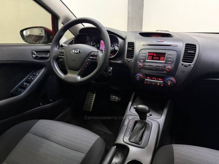 KIA MOTORS - CERATO - 2014/2014 - Vermelha - R$ 64.900,00