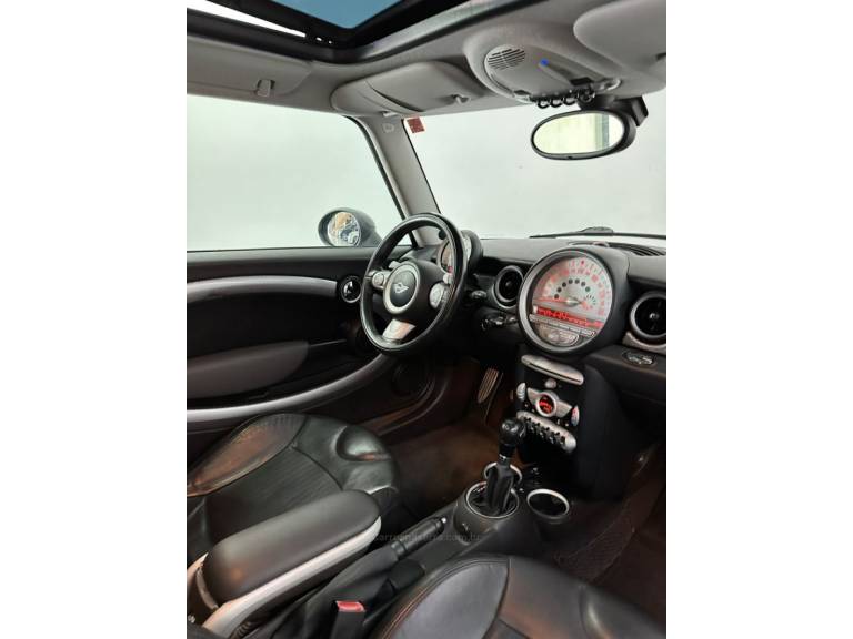 MINI - COOPER - 2010/2010 - Prata - R$ 69.900,00