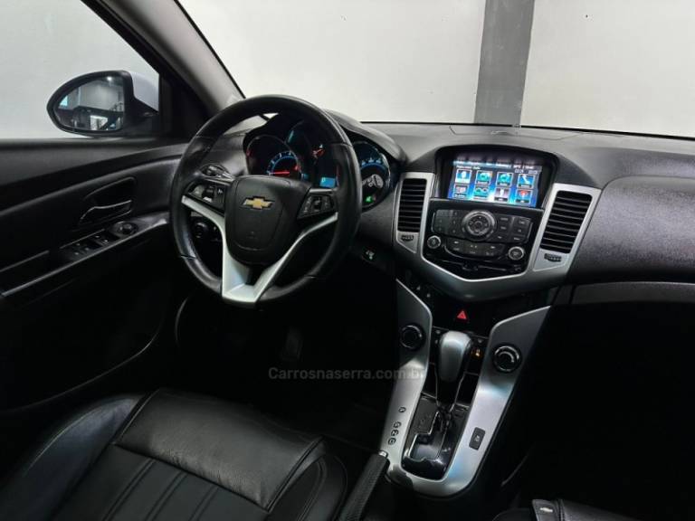CHEVROLET - CRUZE - 2013/2013 - Branca - R$ 69.900,00