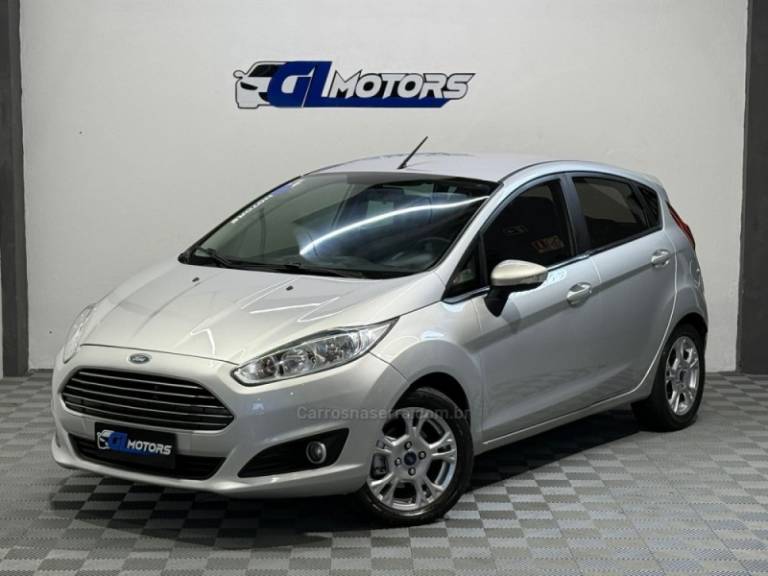 FORD - FIESTA - 2014/2014 - Prata - R$ 45.900,00