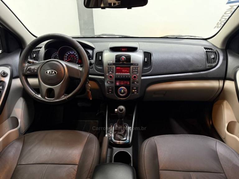 KIA MOTORS - CERATO - 2011/2011 - Branca - R$ 49.900,00