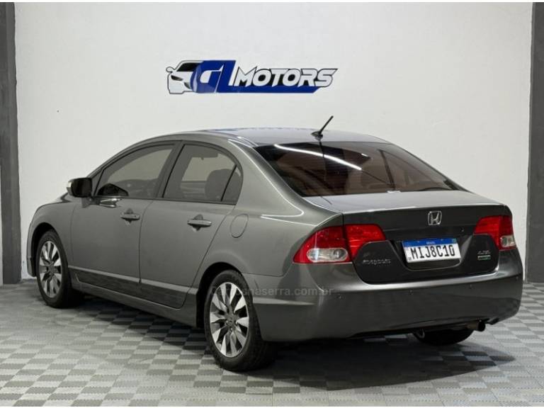 HONDA - CIVIC - 2010/2010 - Cinza - R$ 52.900,00