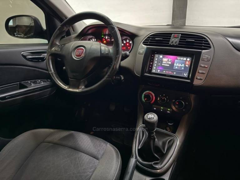 FIAT - BRAVO - 2016/2016 - Prata - R$ 48.900,00