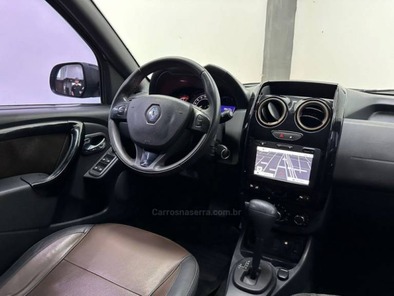 RENAULT - DUSTER - 2016/2016 - Prata - R$ 63.900,00