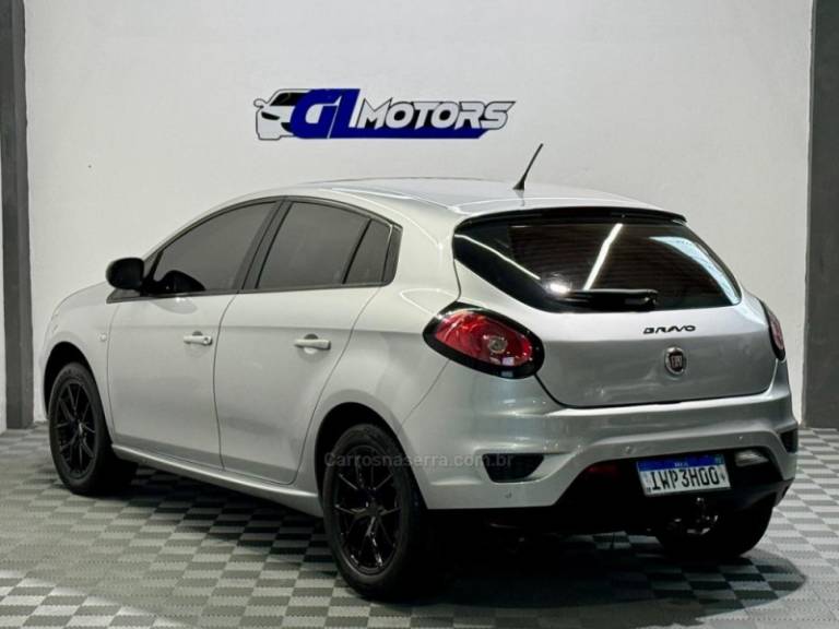 FIAT - BRAVO - 2016/2016 - Prata - R$ 48.900,00