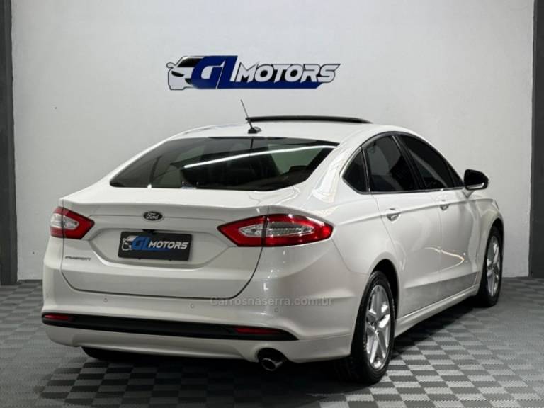 FORD - FUSION - 2016/2016 - Branca - R$ 78.900,00