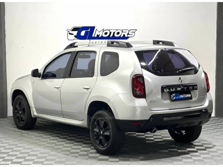 RENAULT - DUSTER - 2016/2016 - Prata - R$ 63.900,00