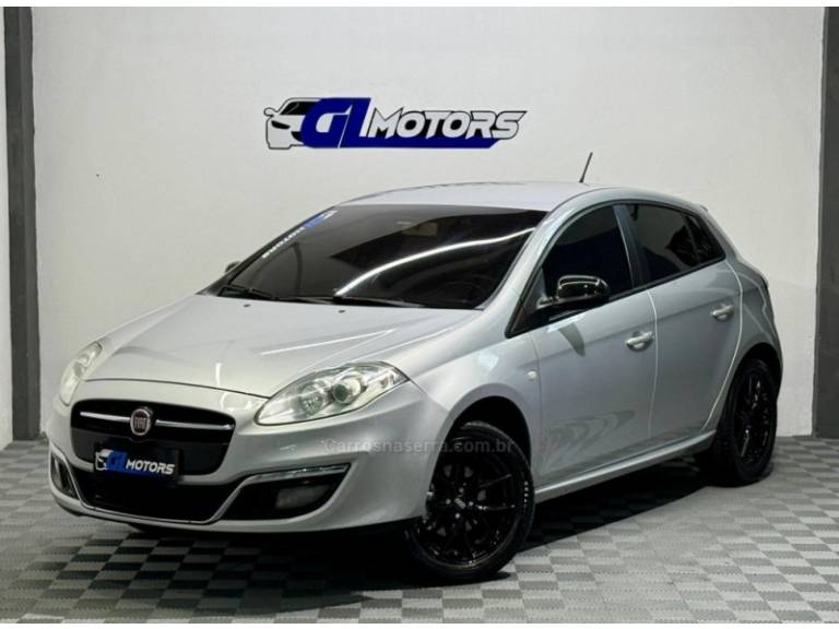 FIAT - BRAVO - 2016/2016 - Prata - R$ 48.900,00