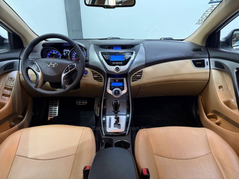 HYUNDAI - ELANTRA - 2012/2012 - Preta - R$ 69.900,00